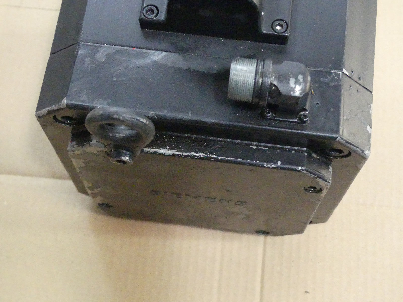 SIEMENS BRUSHLESS Servo Motor  1FT6105-1AC71-4AG1