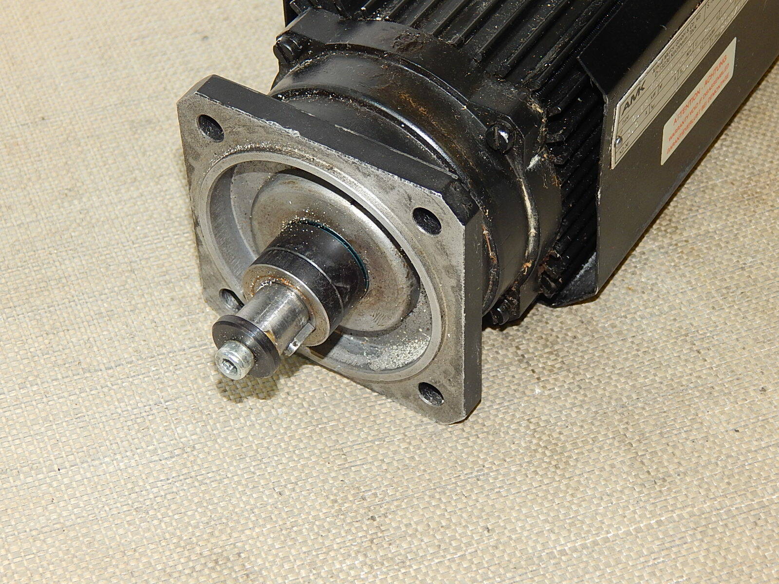AMK servomotor DV4-1-4-D0F  0.14KW Used