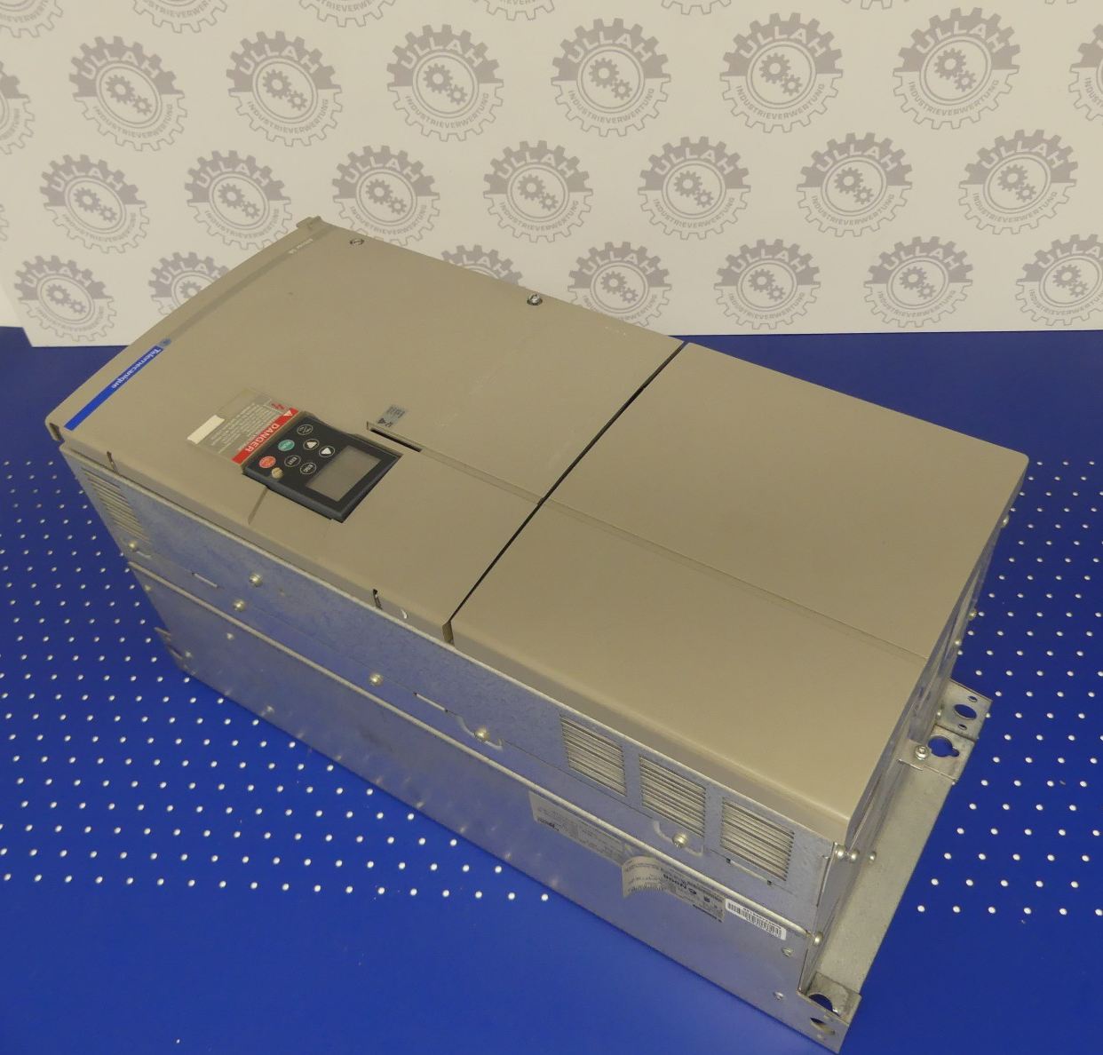 Telemecanique  ATV58HD33N4