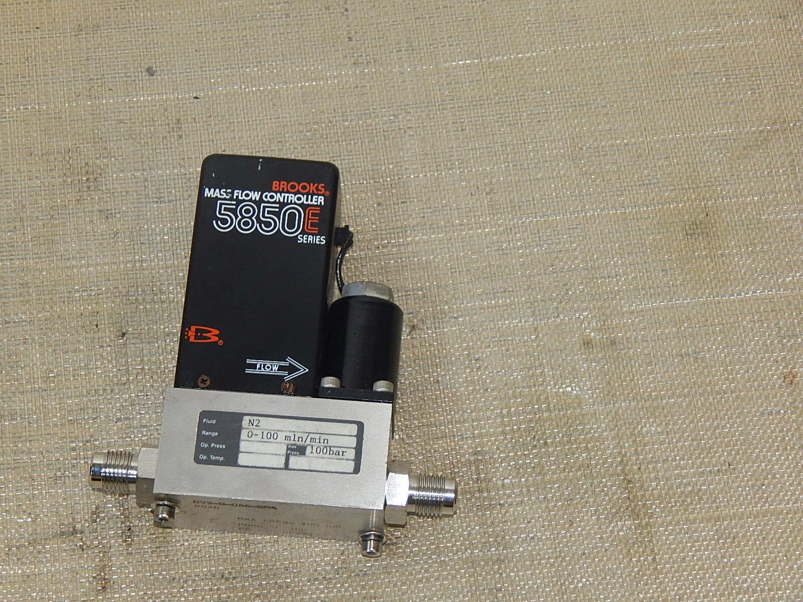 Brooks 5850E/A1C1A1A1 Serial No.M16650/7E  100bar used