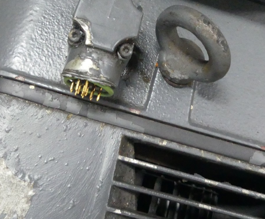 SIEMENS 1 PH6107-4NF46-Z   1PH6 107-4NF46-Z Leicht Beschädgit