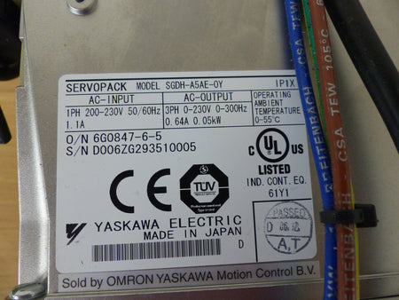 YASKAWA IP1X SGDH-A5AE-0Y + JUSP-NS115