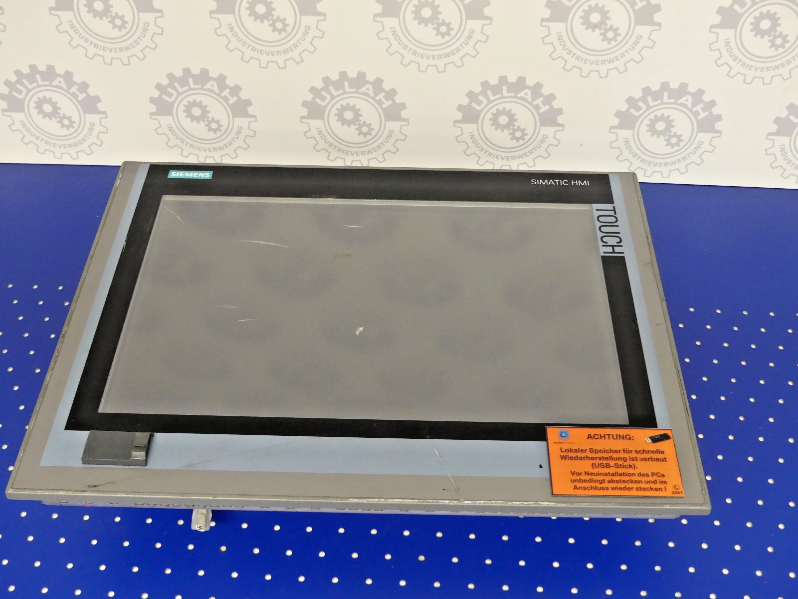 SIEMENS SIMATIC IPC477D 6AV7240-3BC04-0HA0