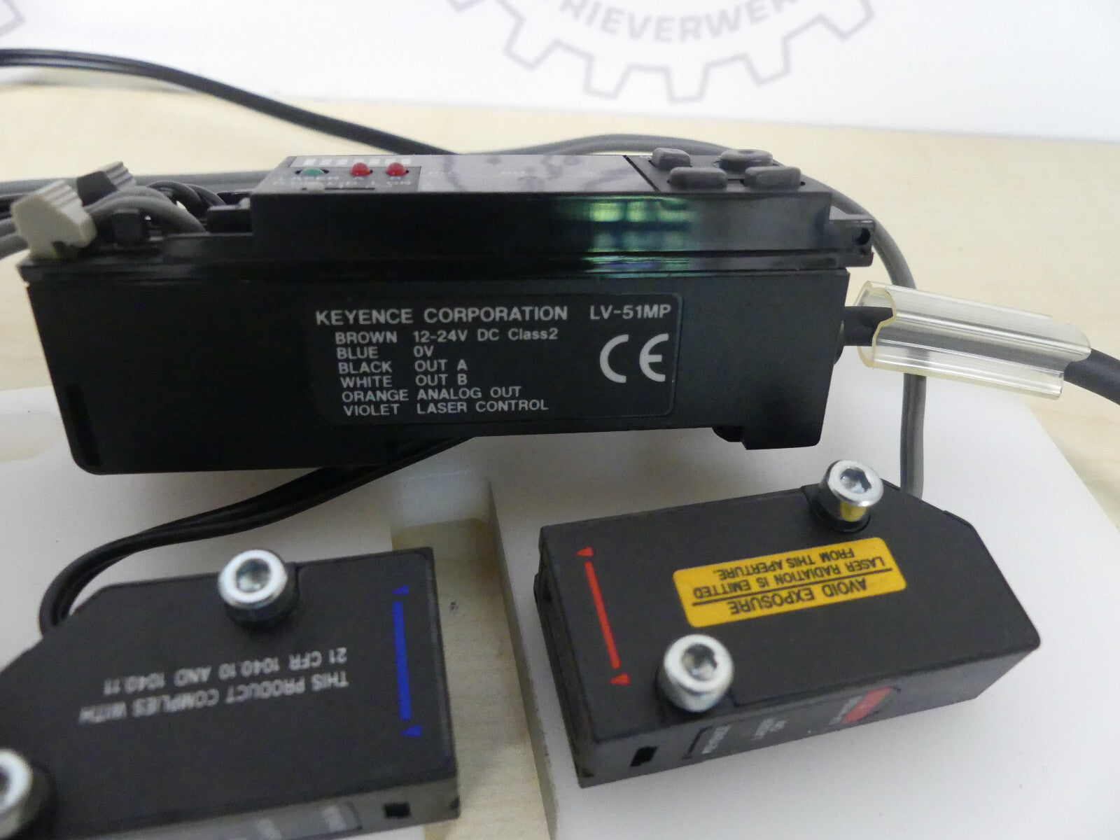 KEYENCE LV-51MP + LV-H100 + LV-H100