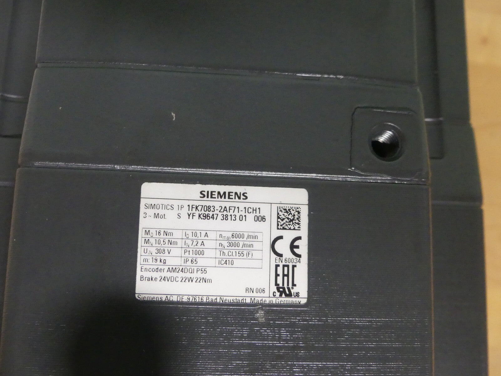  Siemens Servomotor  1FK7083-2AF71-1CH1 used