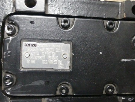 Lenze 3~Servomotor MDSKSRS056-33  inkl. Getriebe GKS05-3S HAR 056C33  002 A