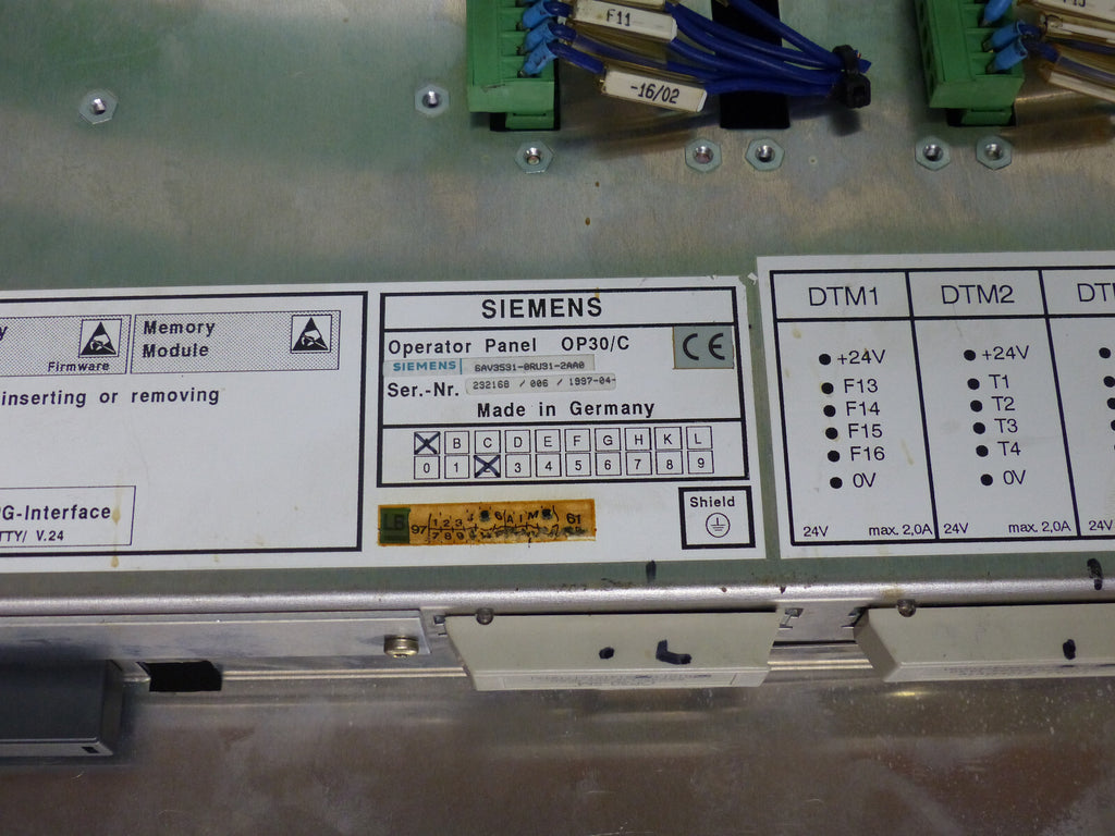 siemens operator panel op30/c 6av3531-0ru31-2aa0 used