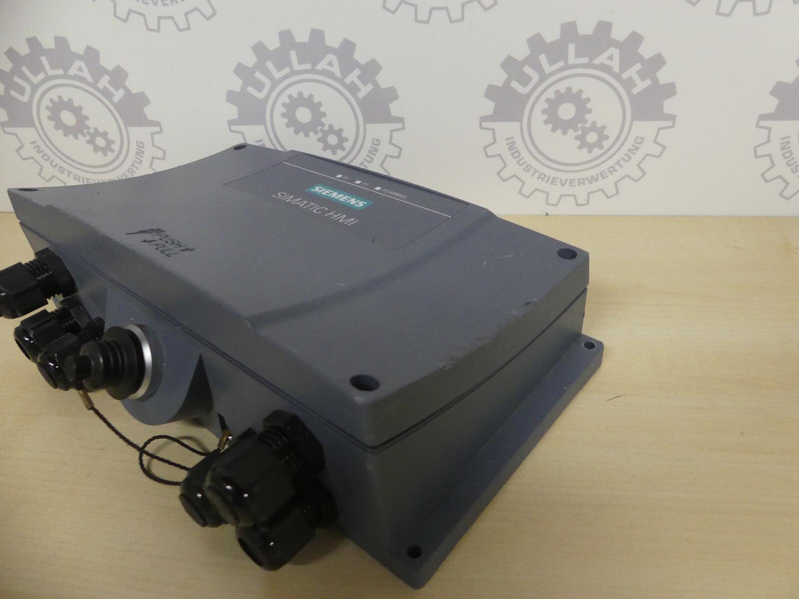 Siemens 6AV2 125-2AE23-0AX0, LEICHT ABGEKRATZT, s. Bilder