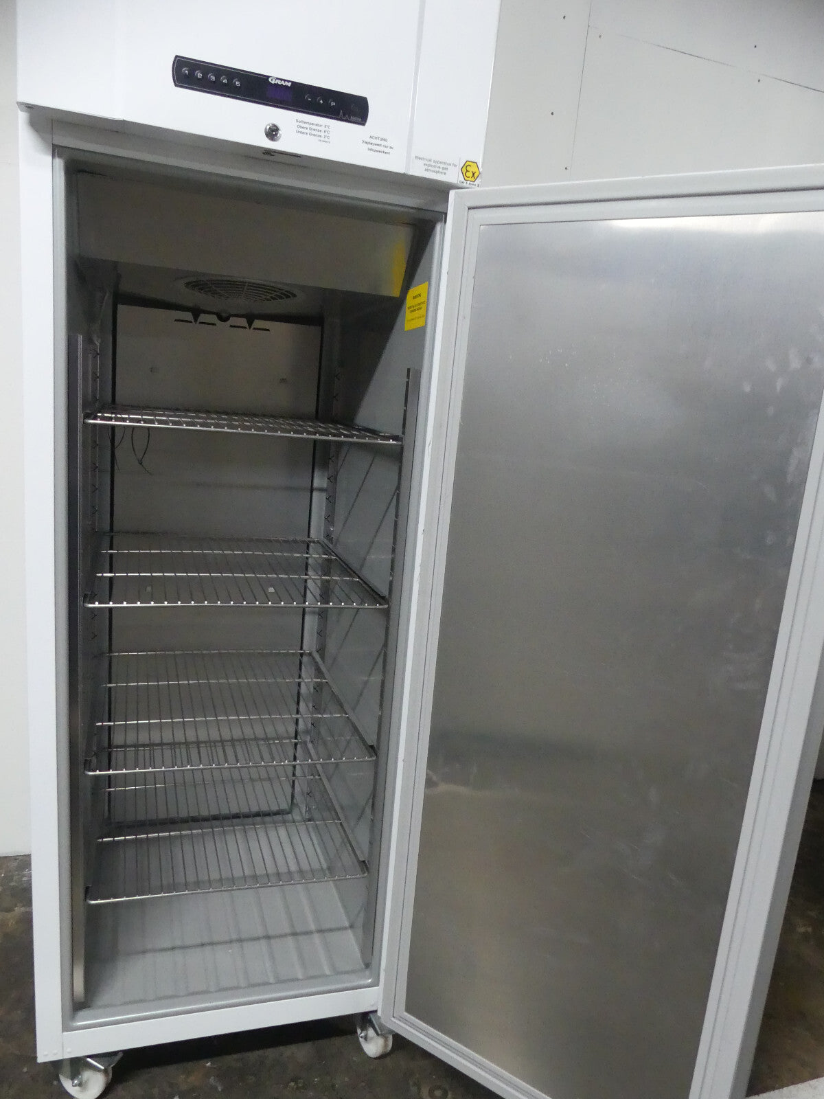 GRAM Umluft-Kühlschrank  II RR610 LG E 1020314