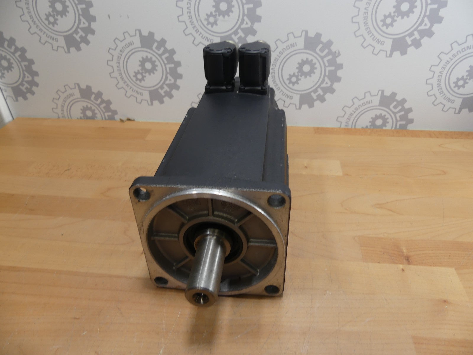 REXROTH MSK050C-0300-NN-M2-UG0-RNNN