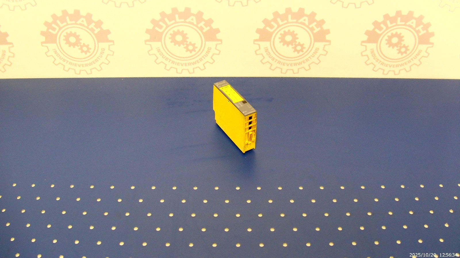 Siemens 6ES7 136-6DB00-0CA0