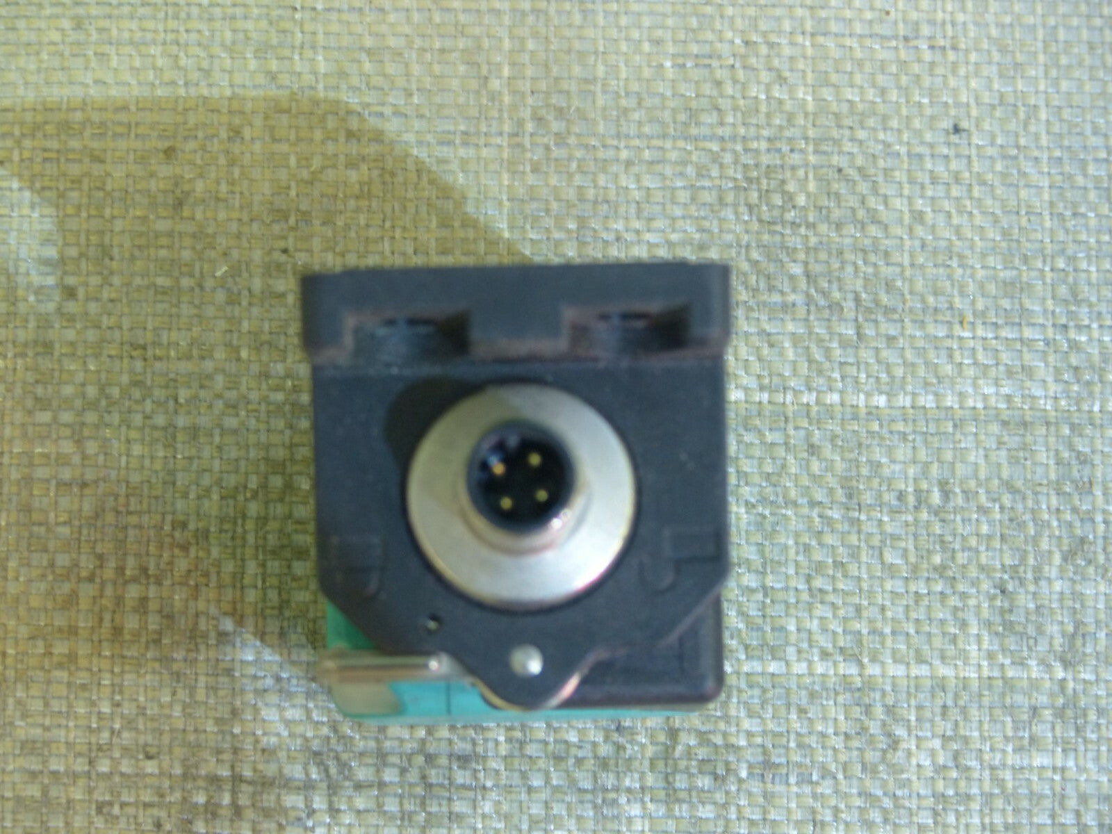 Pepperl Fuchs NBN40-L2-E2-V1