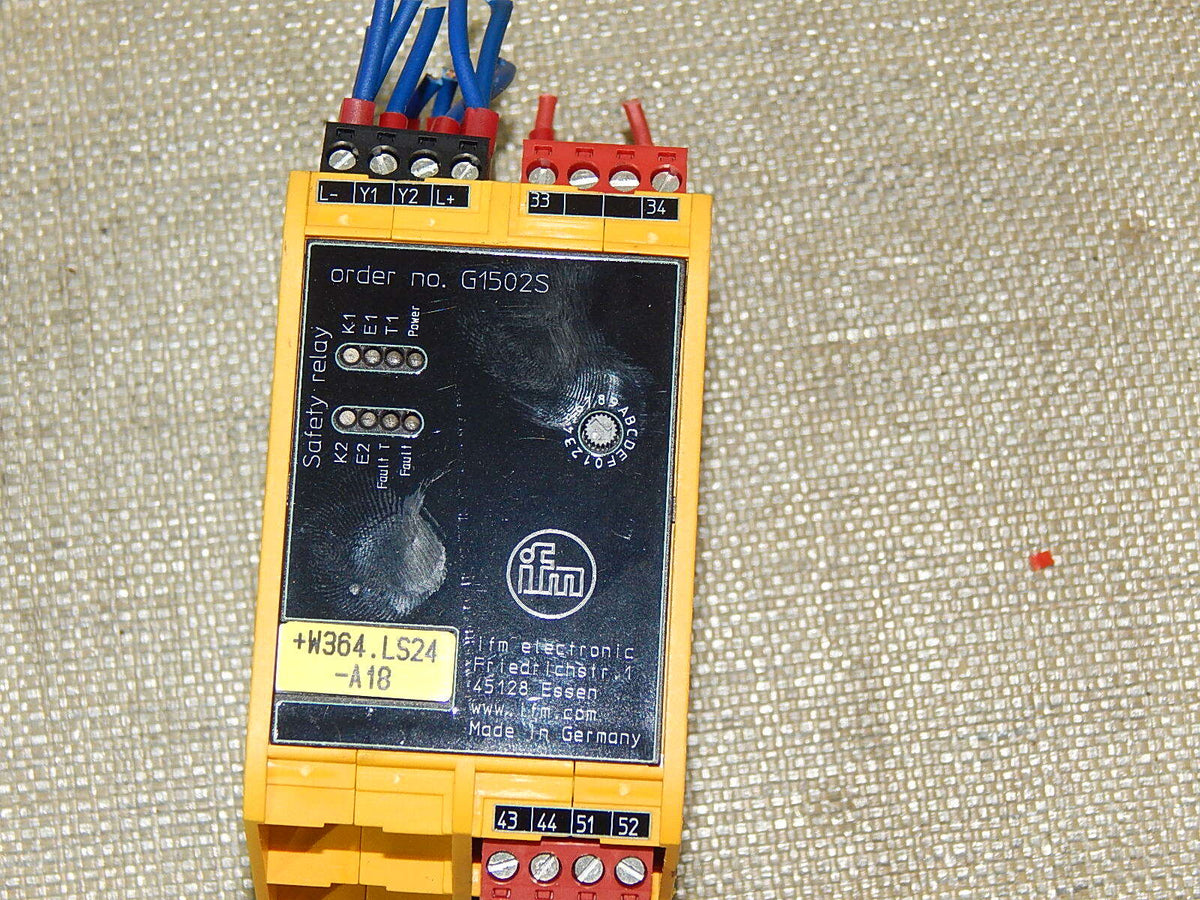  IFM  Sicherheitsrelais Typ: G1502S Used