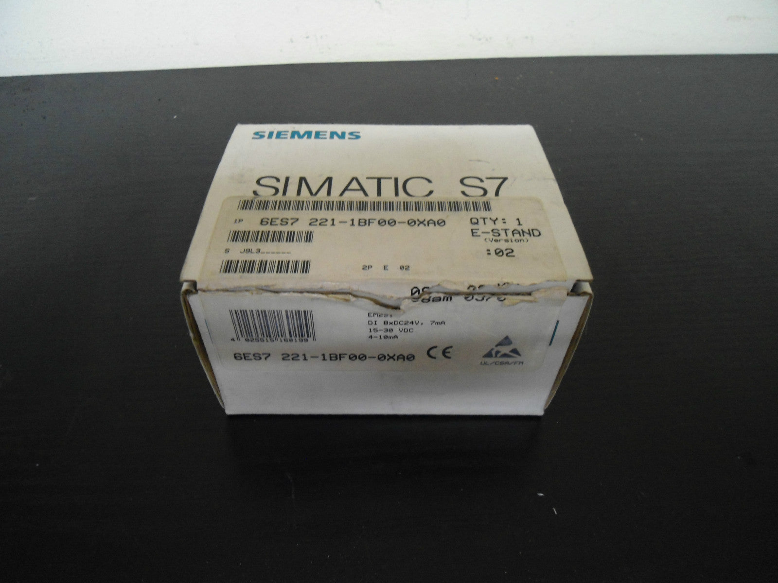 Siemens Simatic S7  6ES7 221-1BF00-0XA0