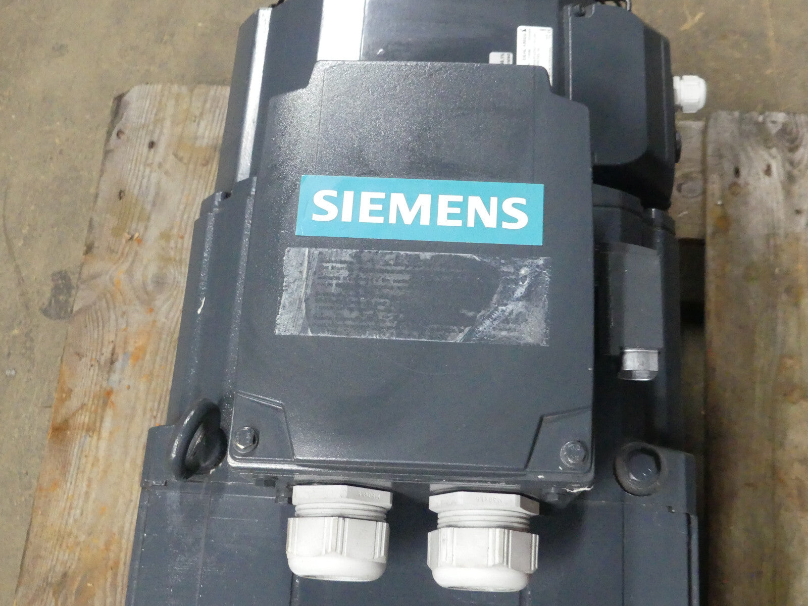 siemens 1PH8 186-1DF101AD1 / 1PH8186-1DF10-1AD1   used s.Bilder