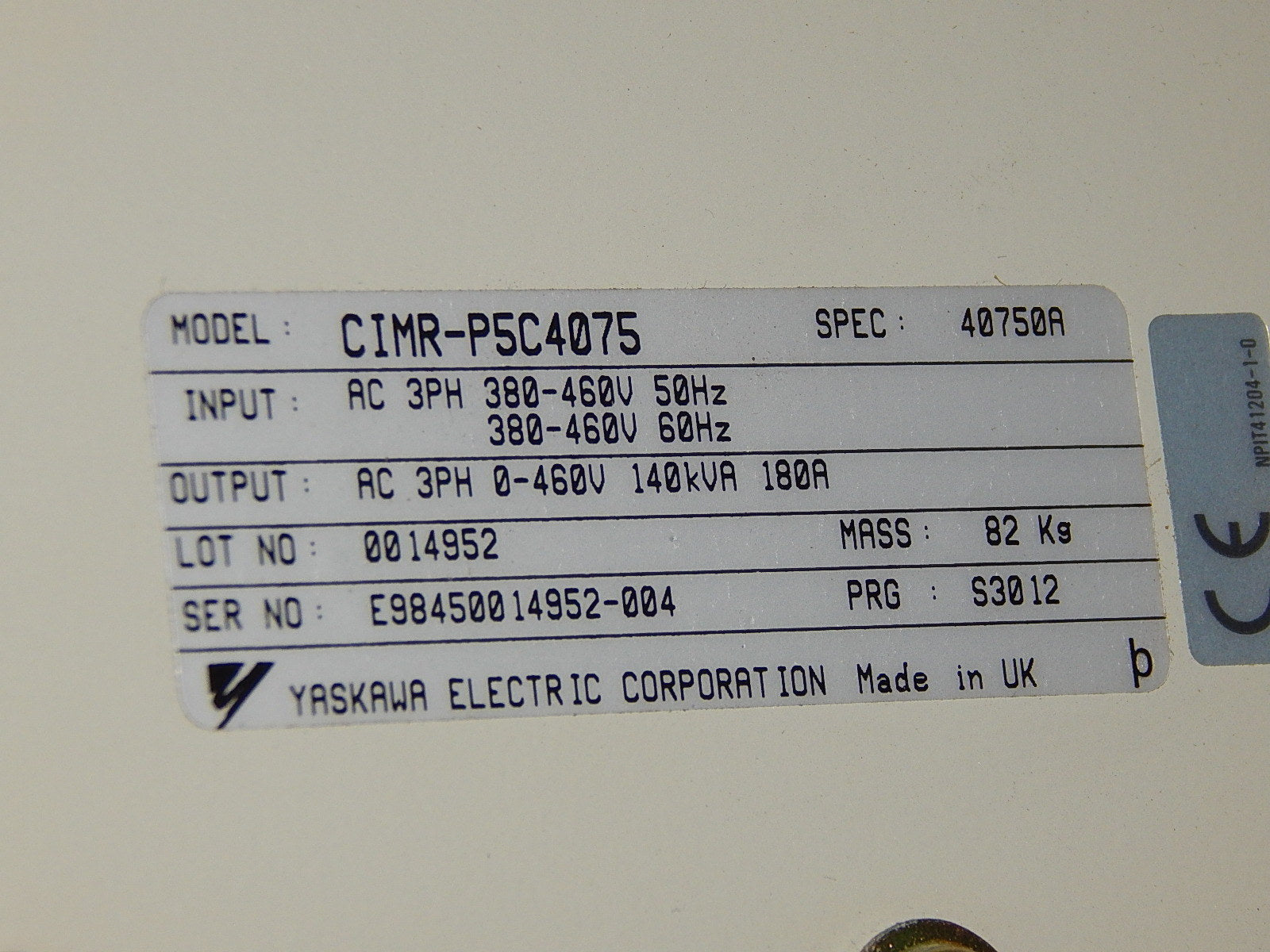  Yaskawa Frequenzumrichter CIMR-P5C4075 Varispeed  616P5  140KVA  Neuwertig 
