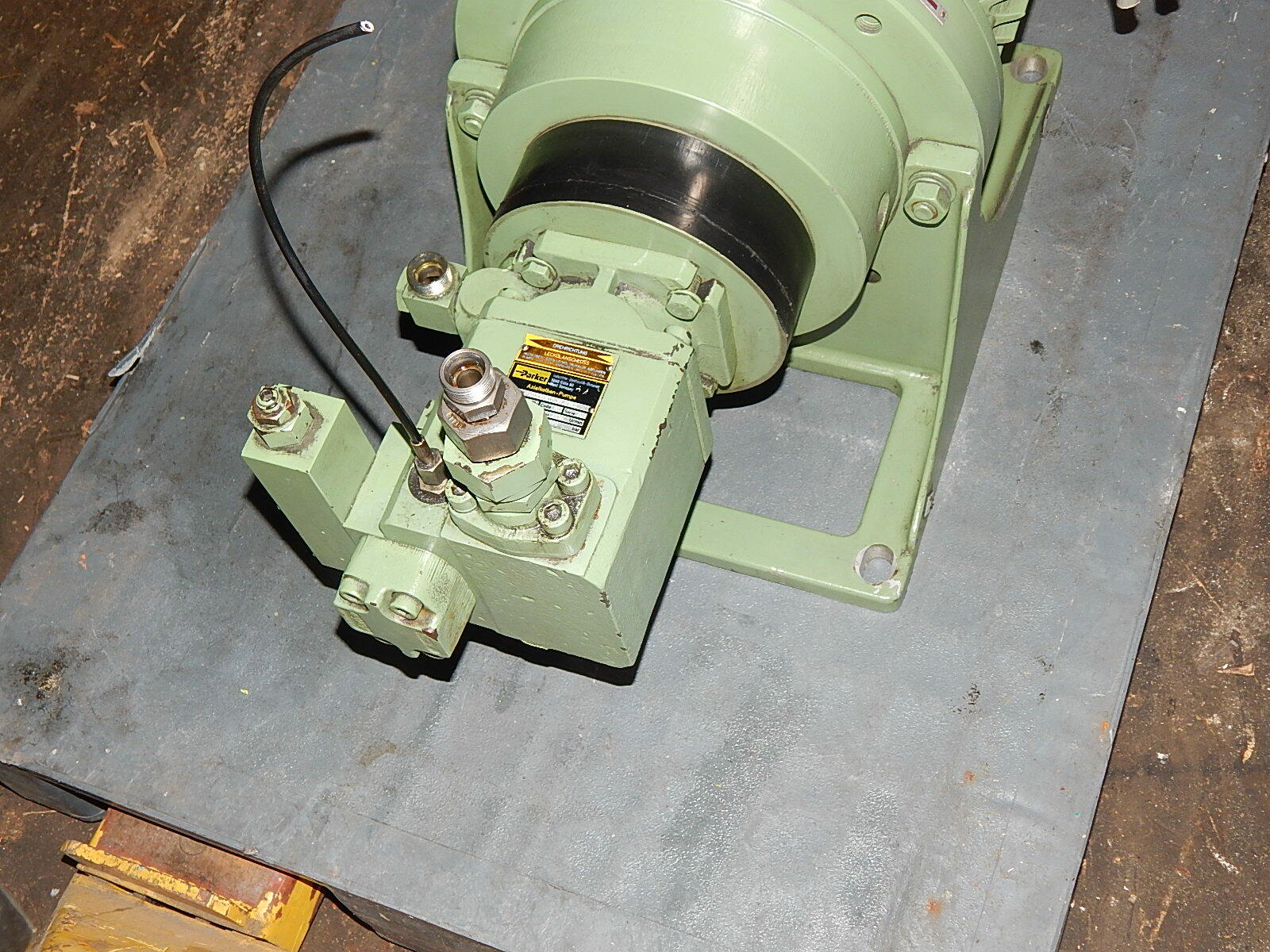 Parker Axialkolben-Pumpe  PV020R1K0S1N-PWS  mit Motor 15KW Used