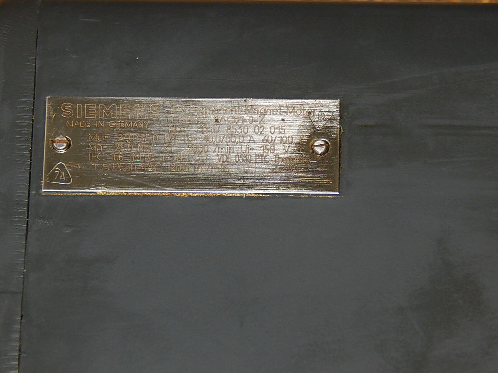 SIEMENS 3~Permanent-Magnet-Motor 1FT5102-0AC01-0-Z Used