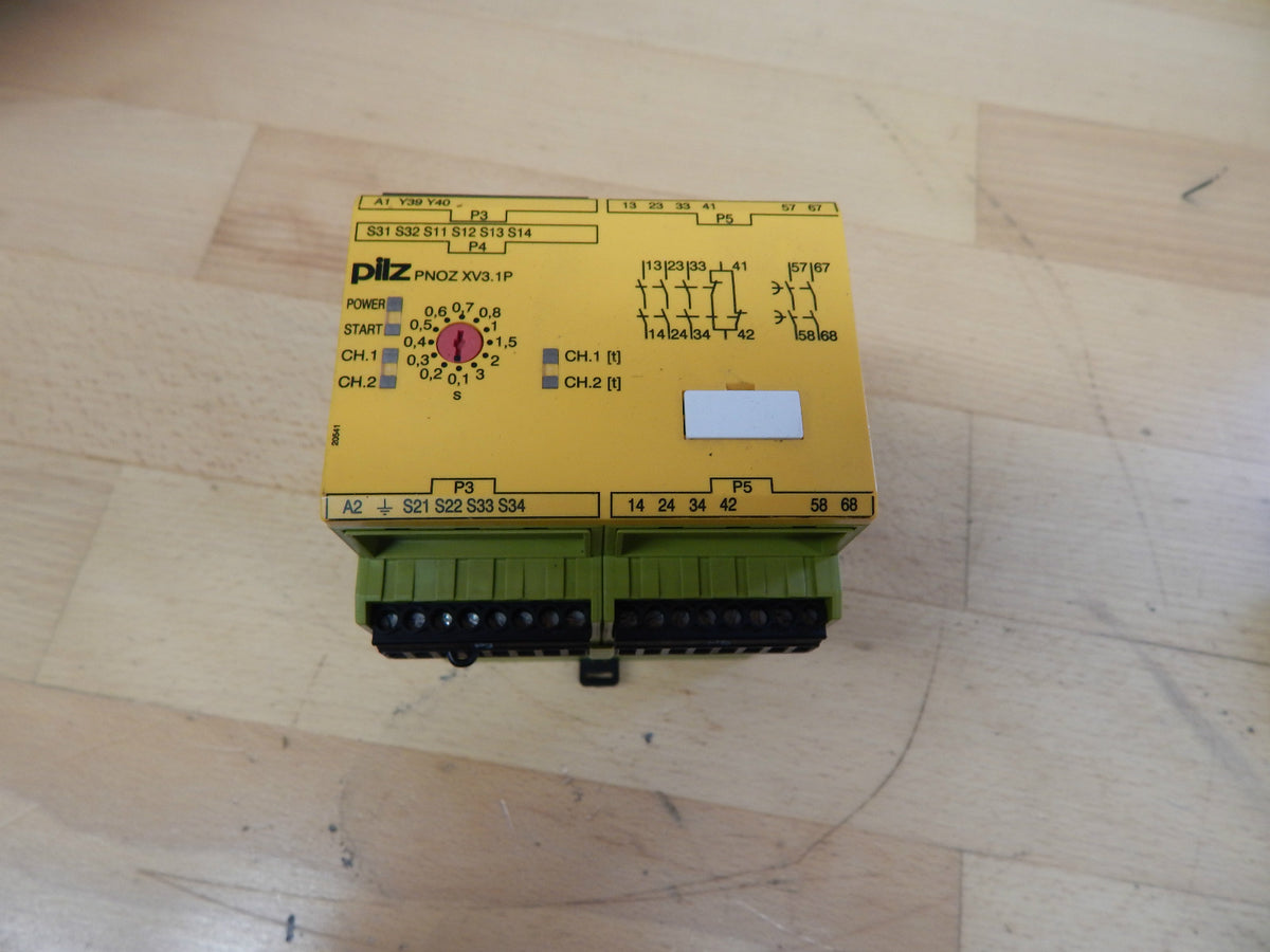 Pilz PNOZ XV3.1P 3/24-240VACDC  Identnummer : 777532100459   Neuwertig