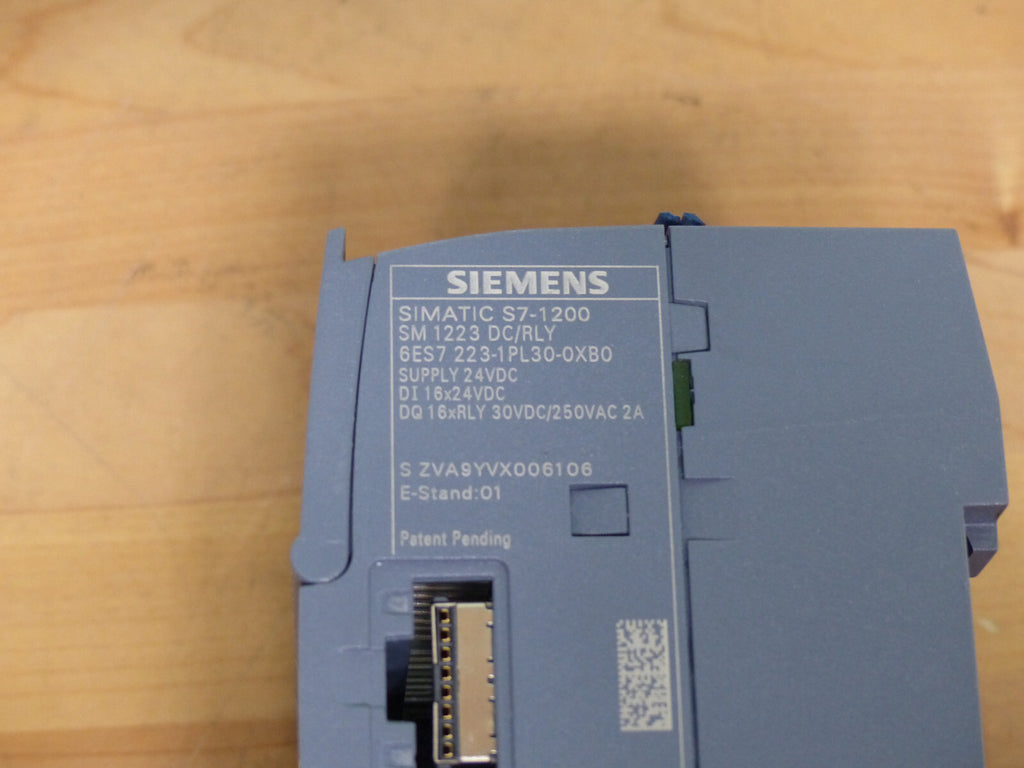 Siemens Simatic S7-1200 6ES7223-1PL30-0XB0 used