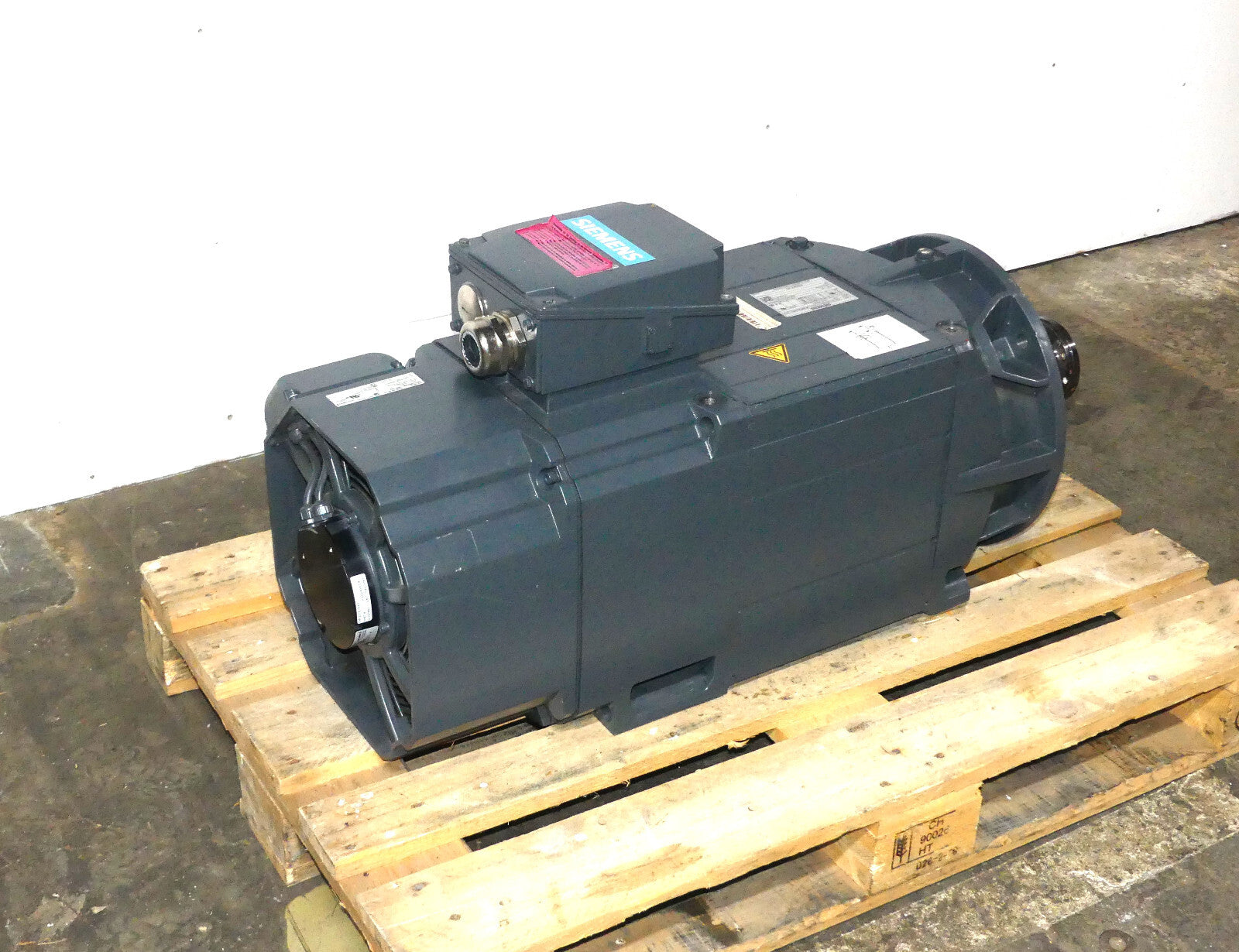 Siemens 1PH8184-1DF030CA1-Z  1PH8184-1DF030-CA1-Z