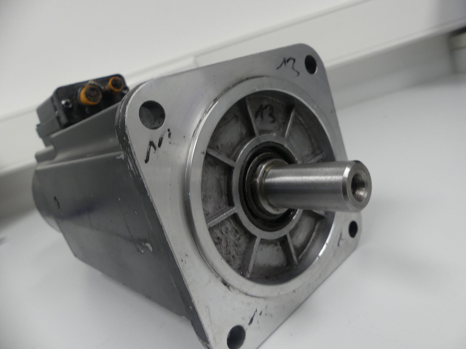 Rexroth MKD071B-061-CG1-KN