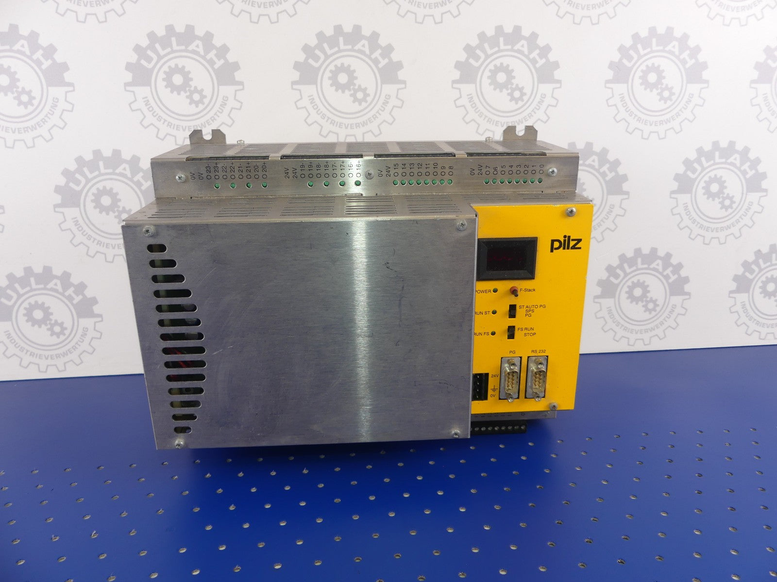 Pilz PSS 3056 COMPAKT PROGRAMMABLE SAFETY CONTROLLER PSS3056 301300