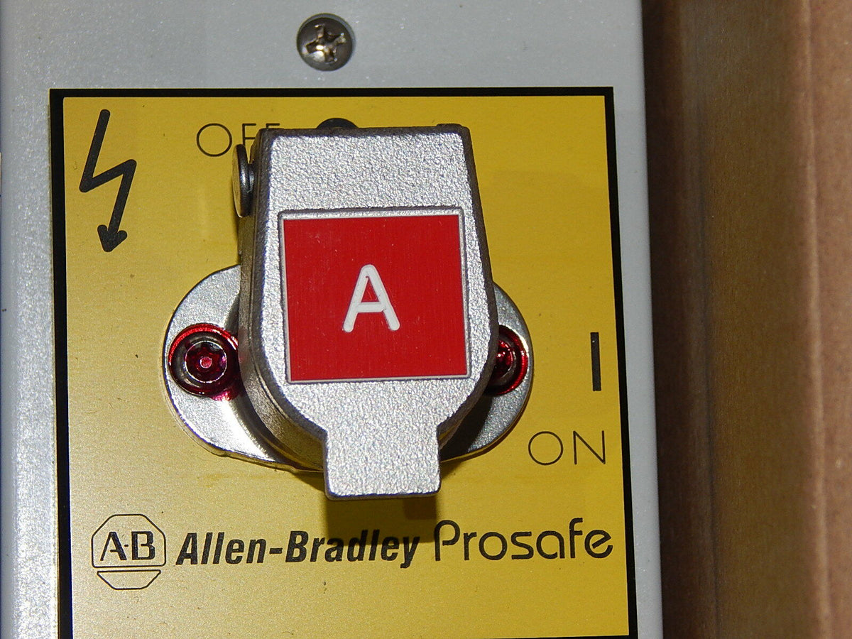  Allen Bradley Guardmaster Prosafe  CAT  440T-MRKSE5110A New