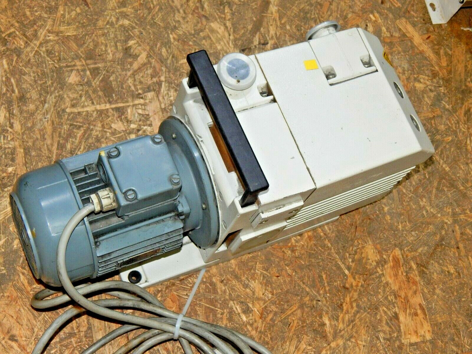LEYBOLD TRIVAC D16B  Vakuumpumpe