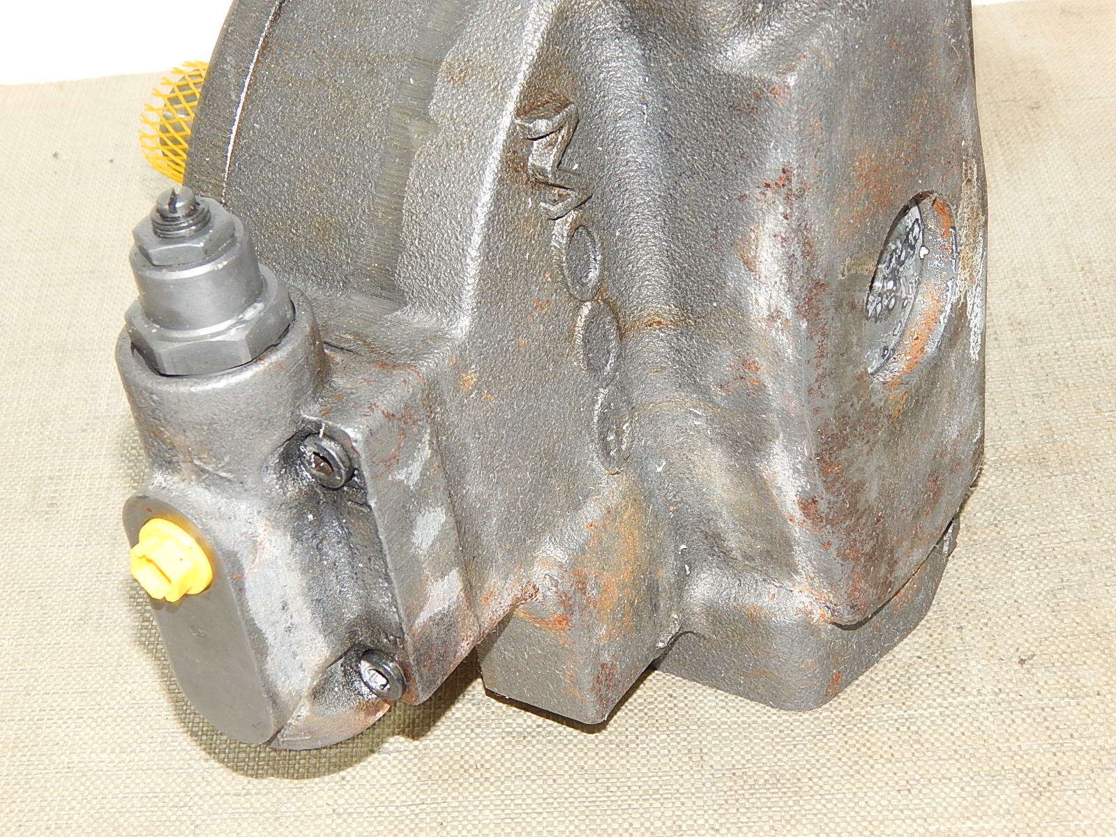 MOOG  Radialkolbenpumpe D953Z8039 Typ.HZ-R18A1-RKP045KM28H1Y00 Used