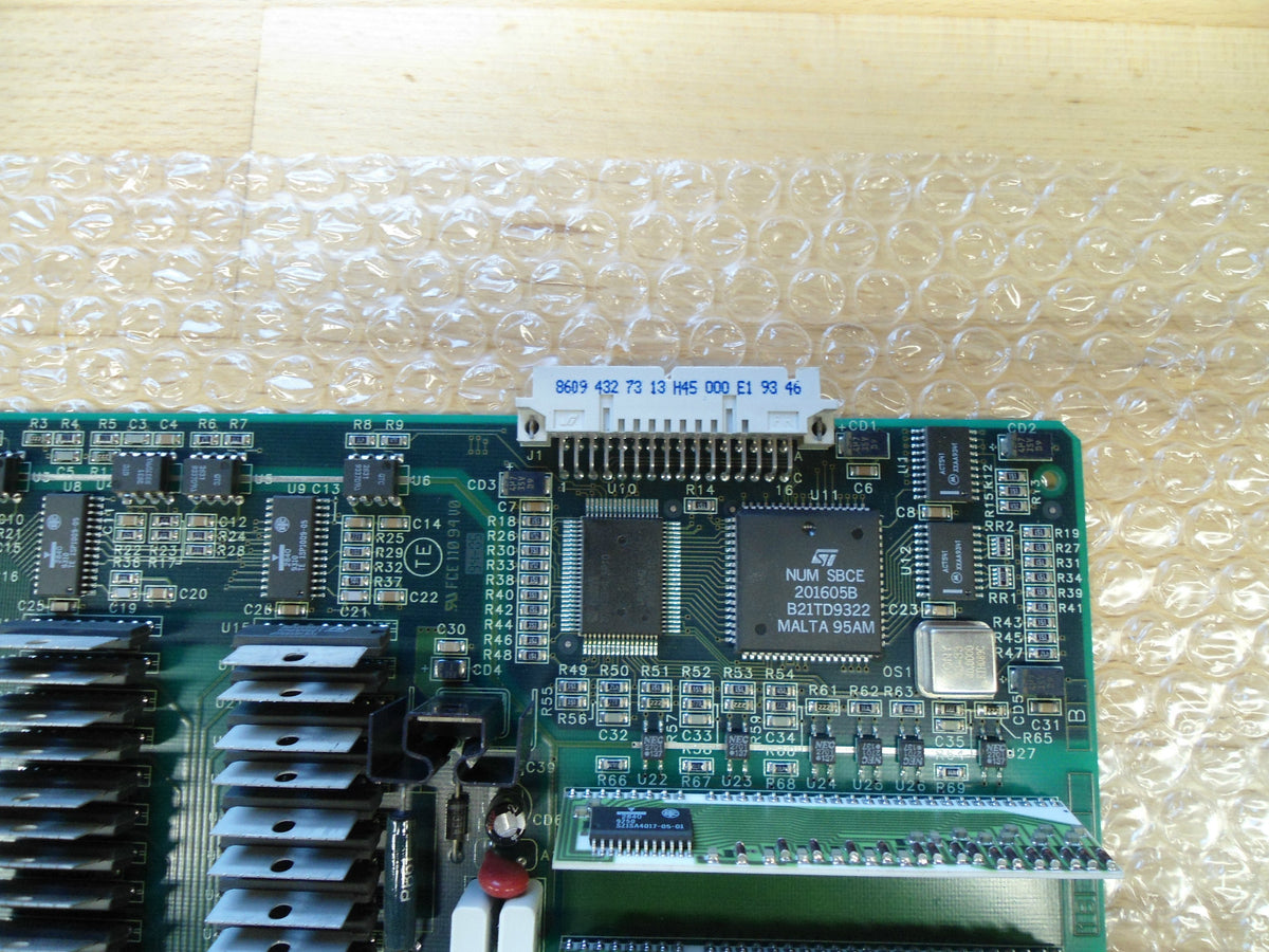 Schneider Electric CNC Controller NUM 8609 432 73 13 H45 000 E1 93 46