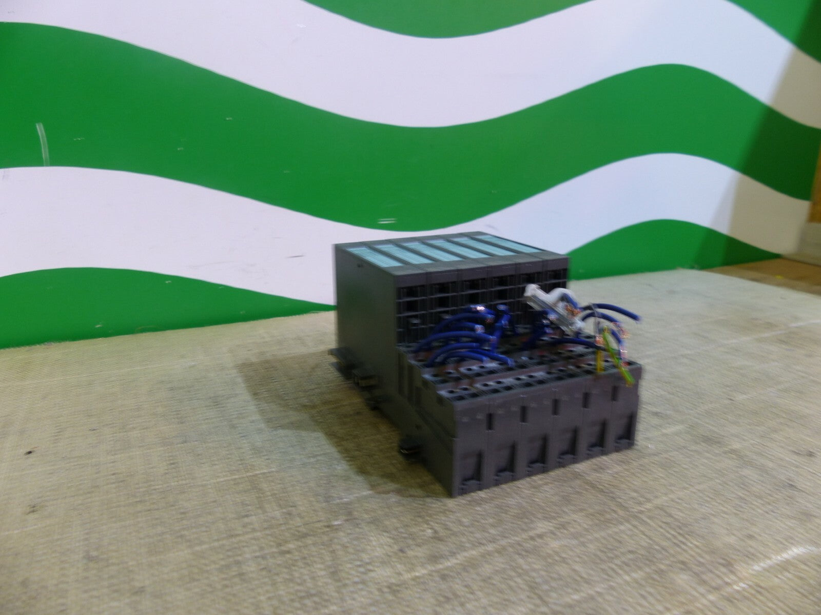 6x Siemens 6ES7131-4BB01-0AA0