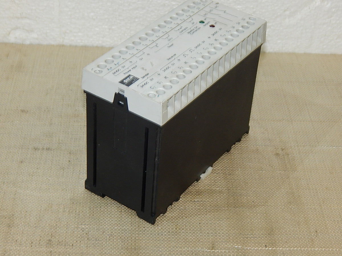  Sick Sicherheitsschaltgerät LCUX1-400 1013410 used