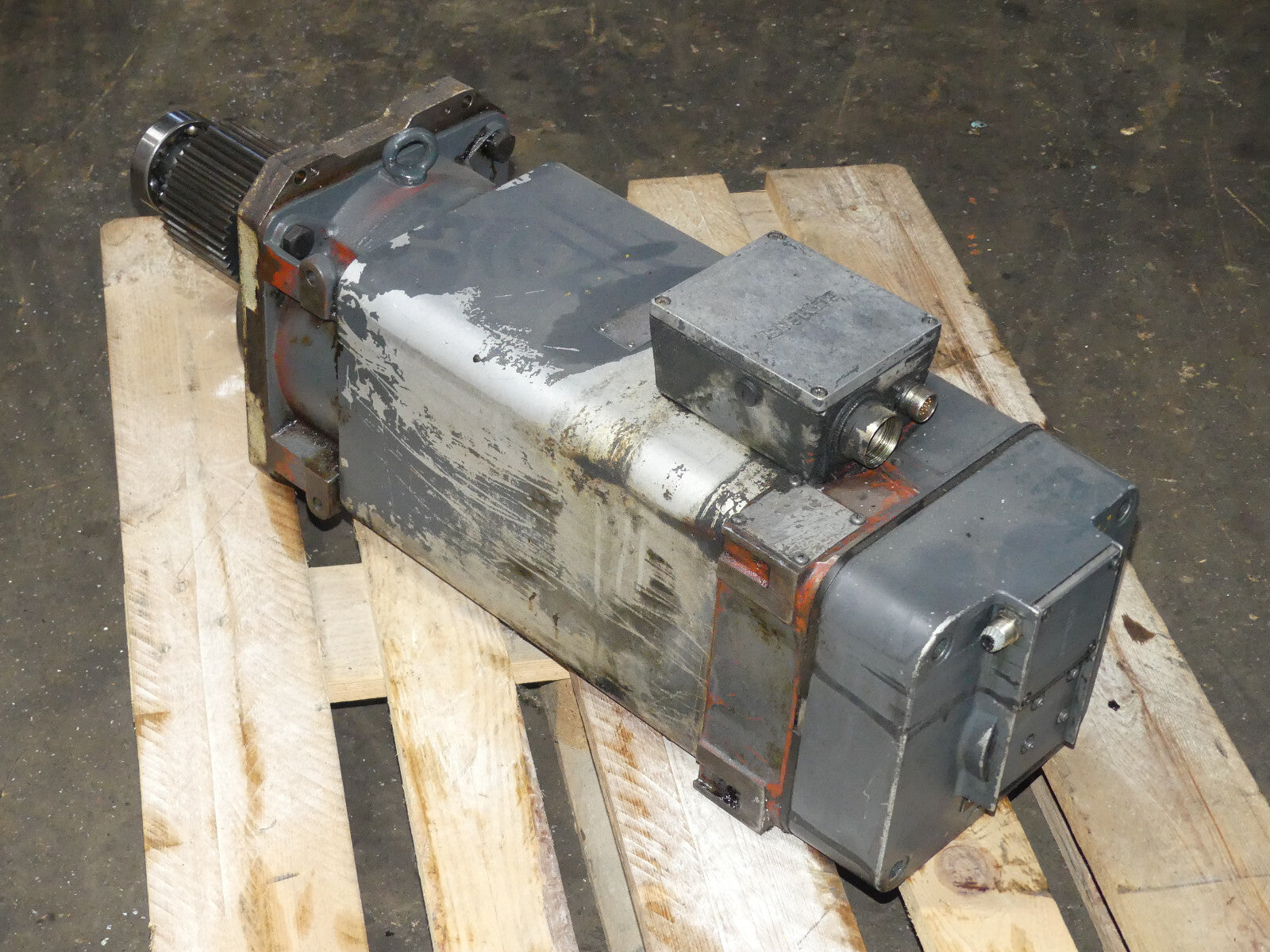 SIEMENS 1PH6137-4NG46-Z