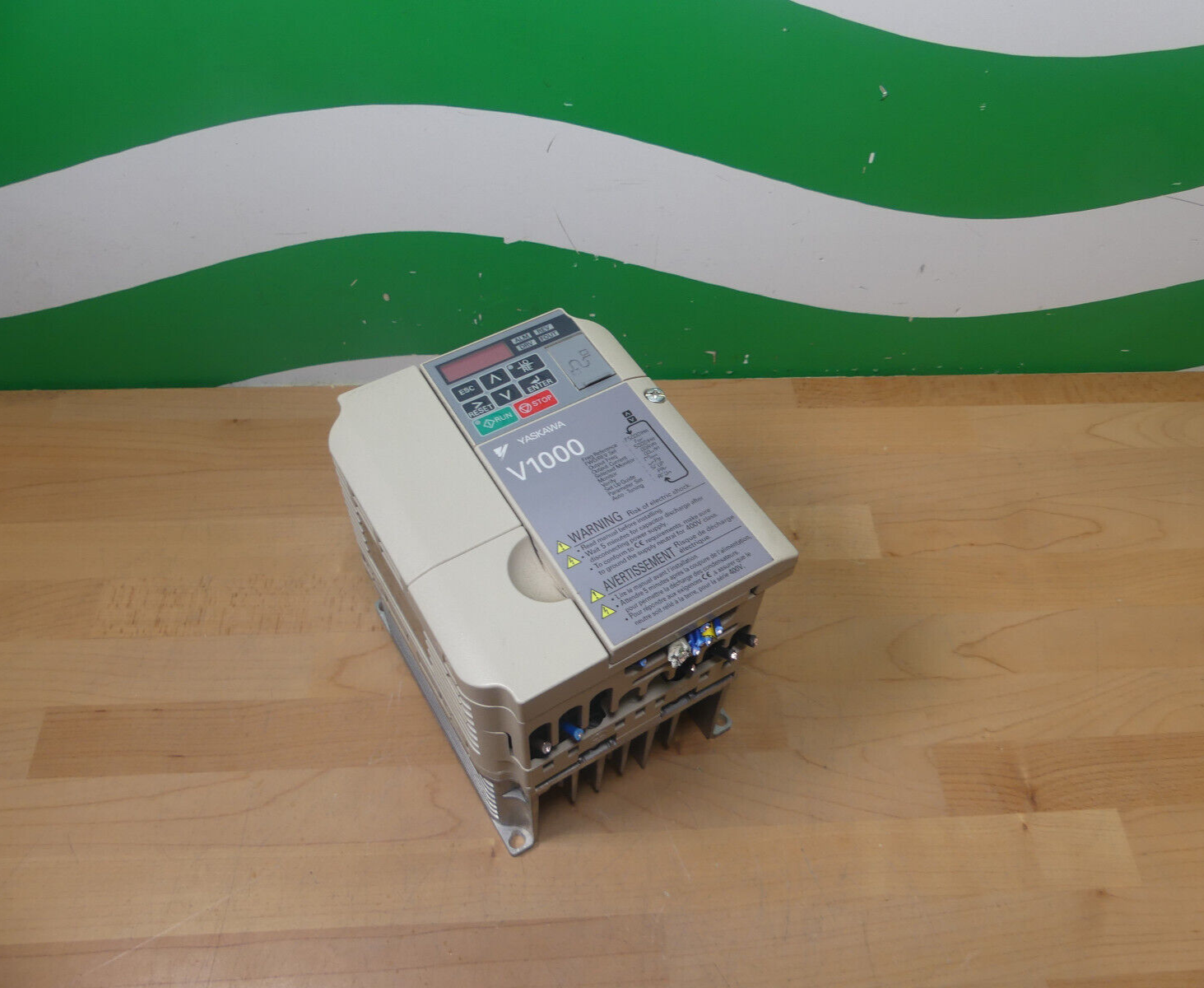 YASKAWA V1000 CIMR-VCBA0006BAA