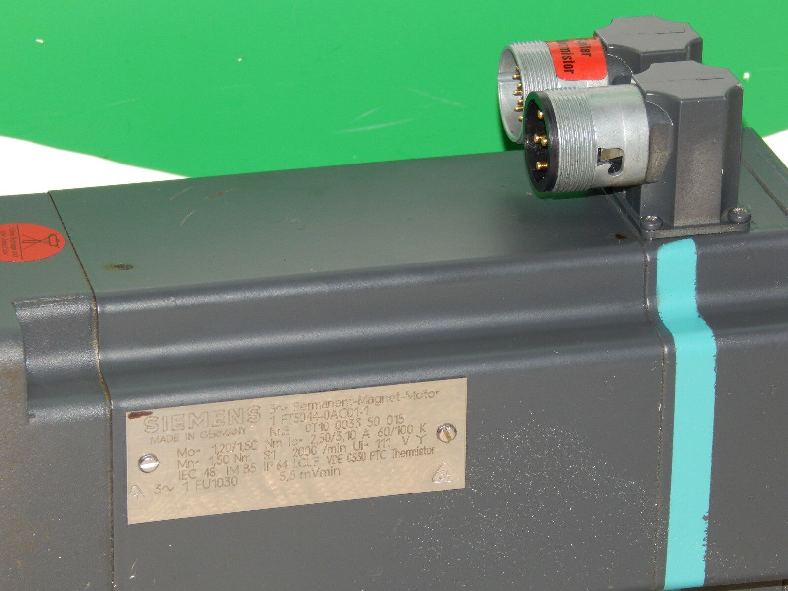  Siemens Permanent Magnet Motor  1FT5044-0AC01-1-Z 