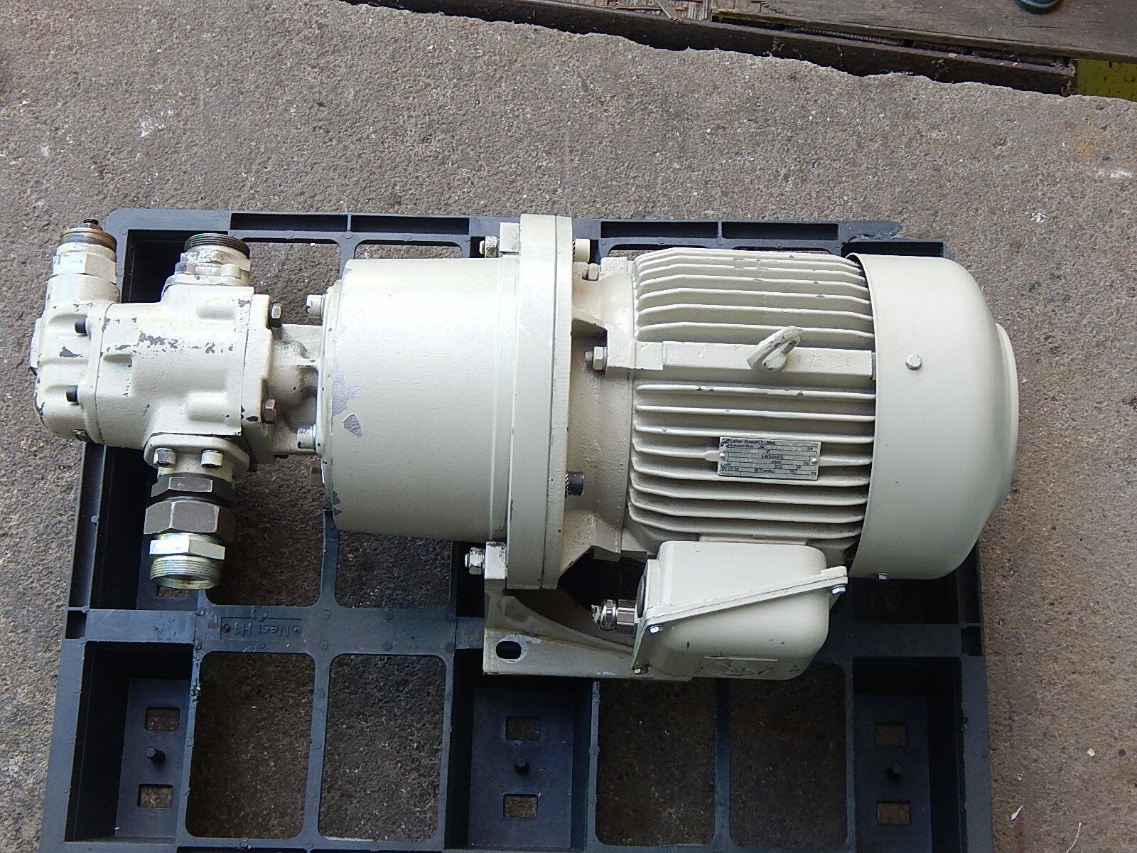 KRACHT DK F 8A 16 Zahnradpumpe Pumpe DKF8A16 5,5KW Used