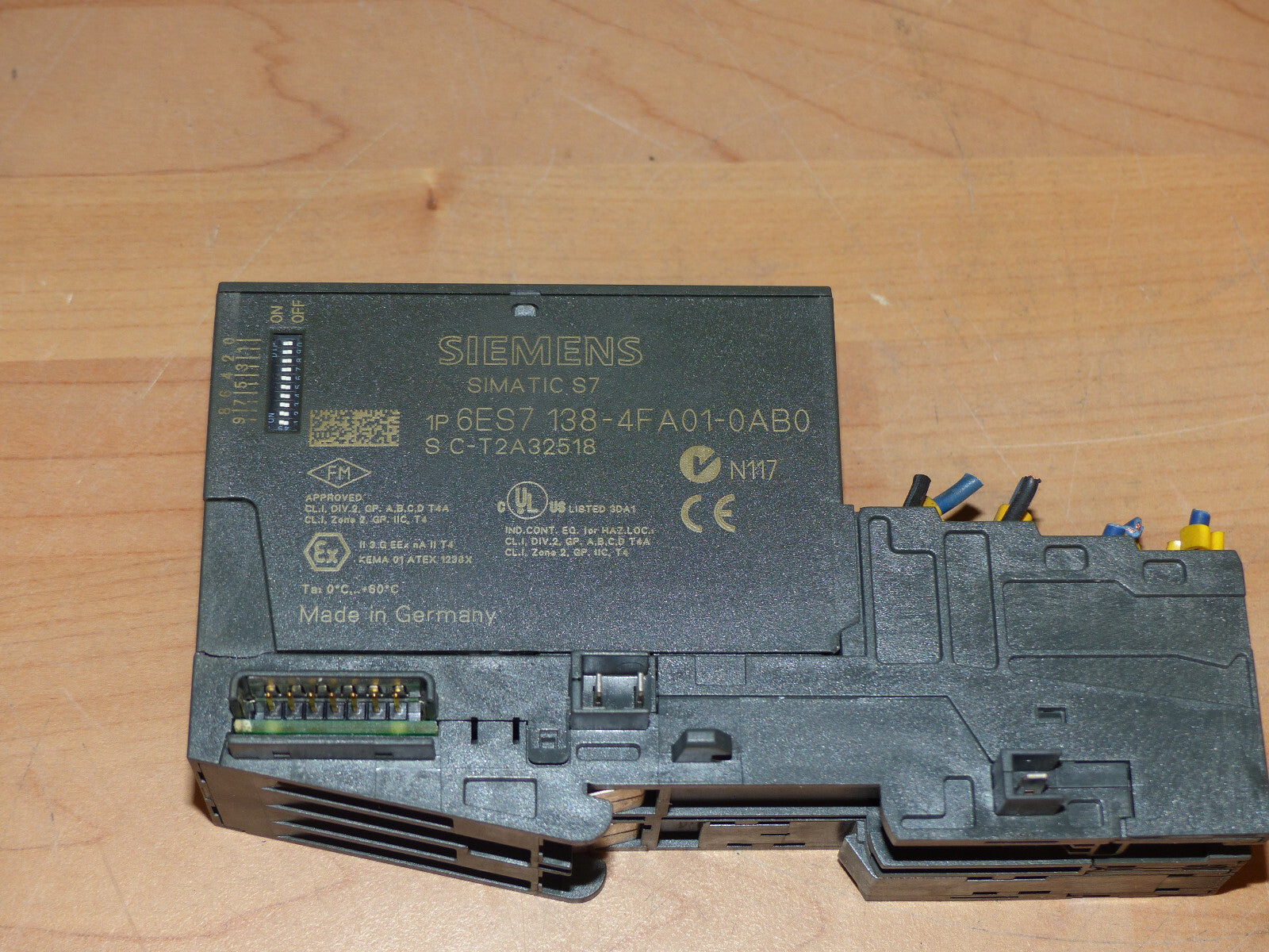 Siemens 6ES7 138-4FA01-0AB0   6ES7 1384FA010AB0