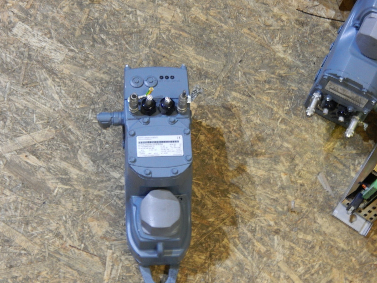 SEW  EURODRIVE MOVIGEAR // MGFTT2-DSM-DBC-B/ECR/IV/DSP USED 