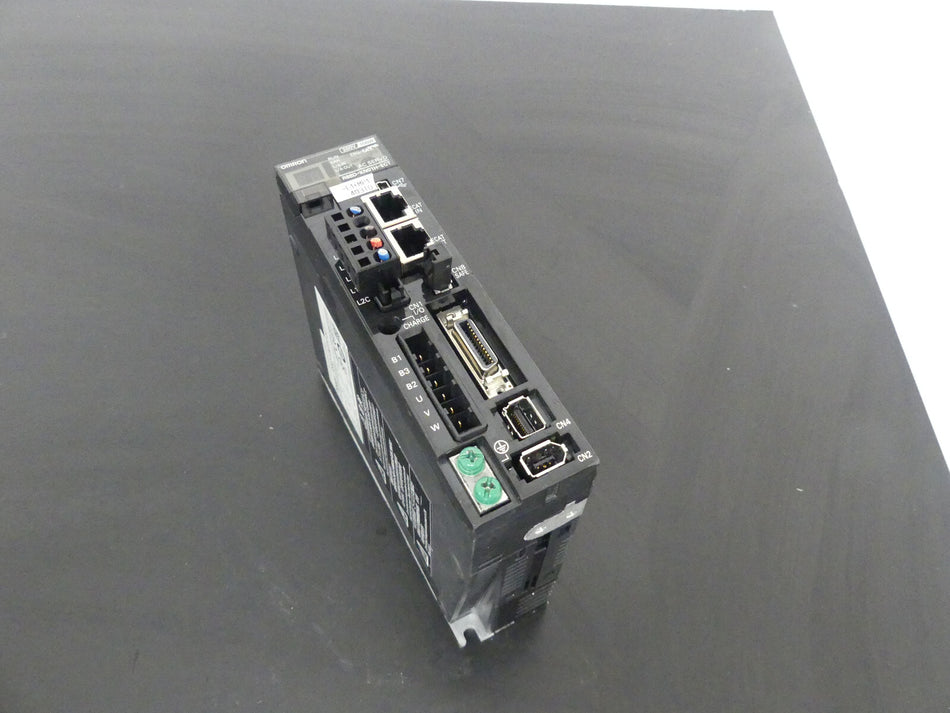 Omron R88D-KN01H-ECT  AC Servo Driver used