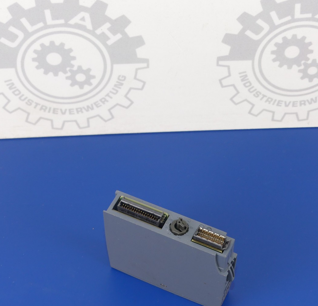 SIEMENS 6ES7 138-6AA00-0BA0 Aschluss beschädigt s.Bilder