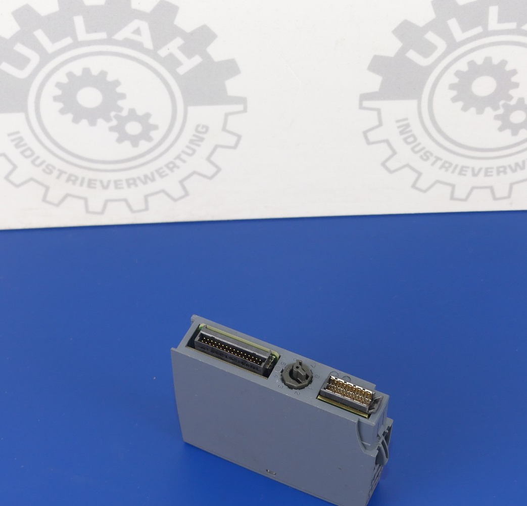 SIEMENS 6ES7 138-6AA00-0BA0 Aschluss beschädigt s.Bilder