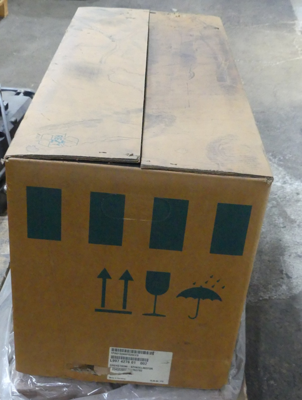 SIEMENS  3-Mot  1PA6133-4HF02-0CC0 .1PA61334HF02-0CC0