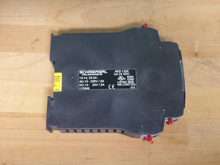 Schmersal AES 1235 Ue 24 VDC 13-14,23-24 used