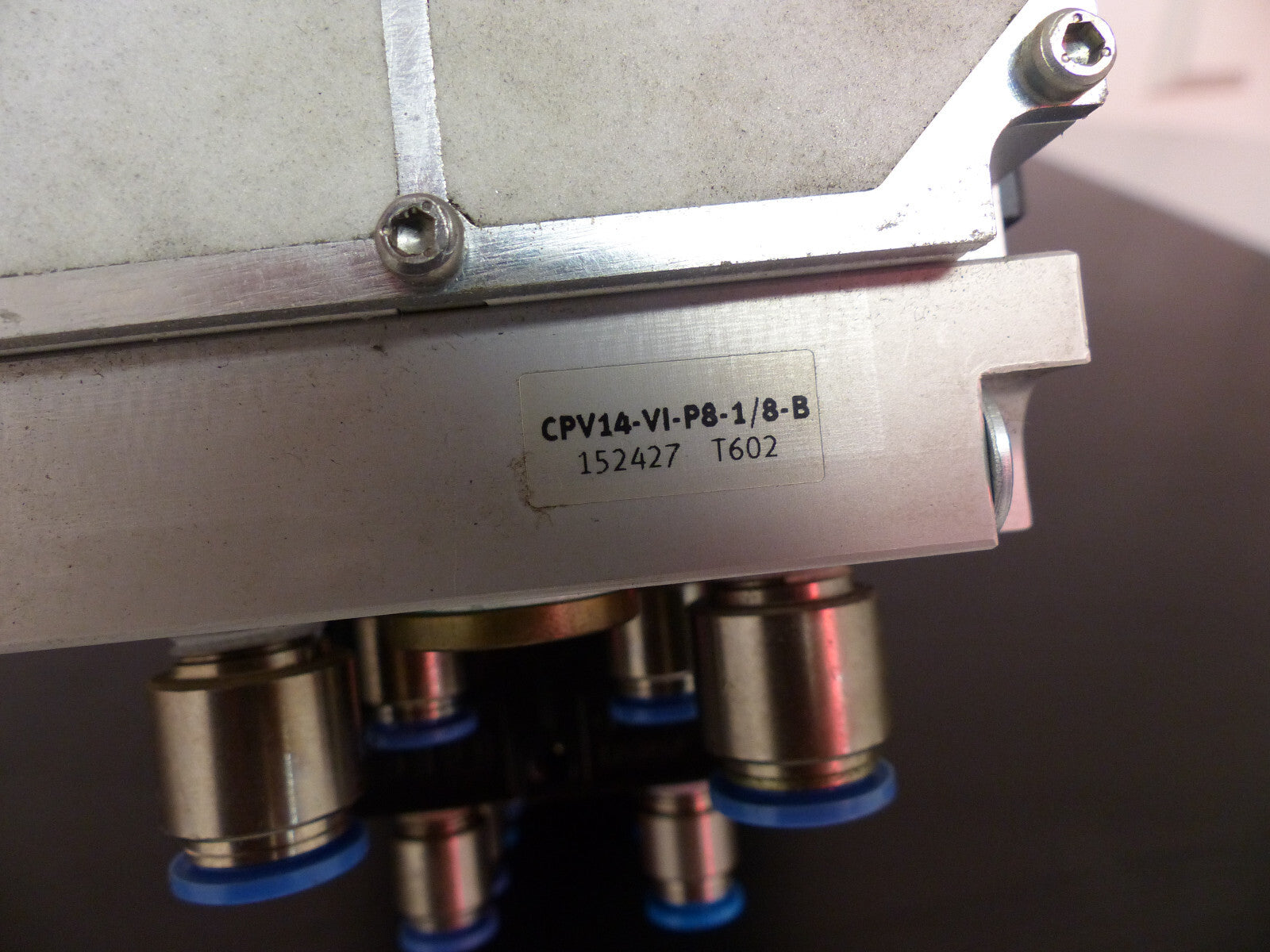 FESTO CPV 14-VI 18210 / CPV 14-GE-DIO1-8 / CPV 14-VI-P8-1/8-B /FBS-SUB-9-GS-DP-B