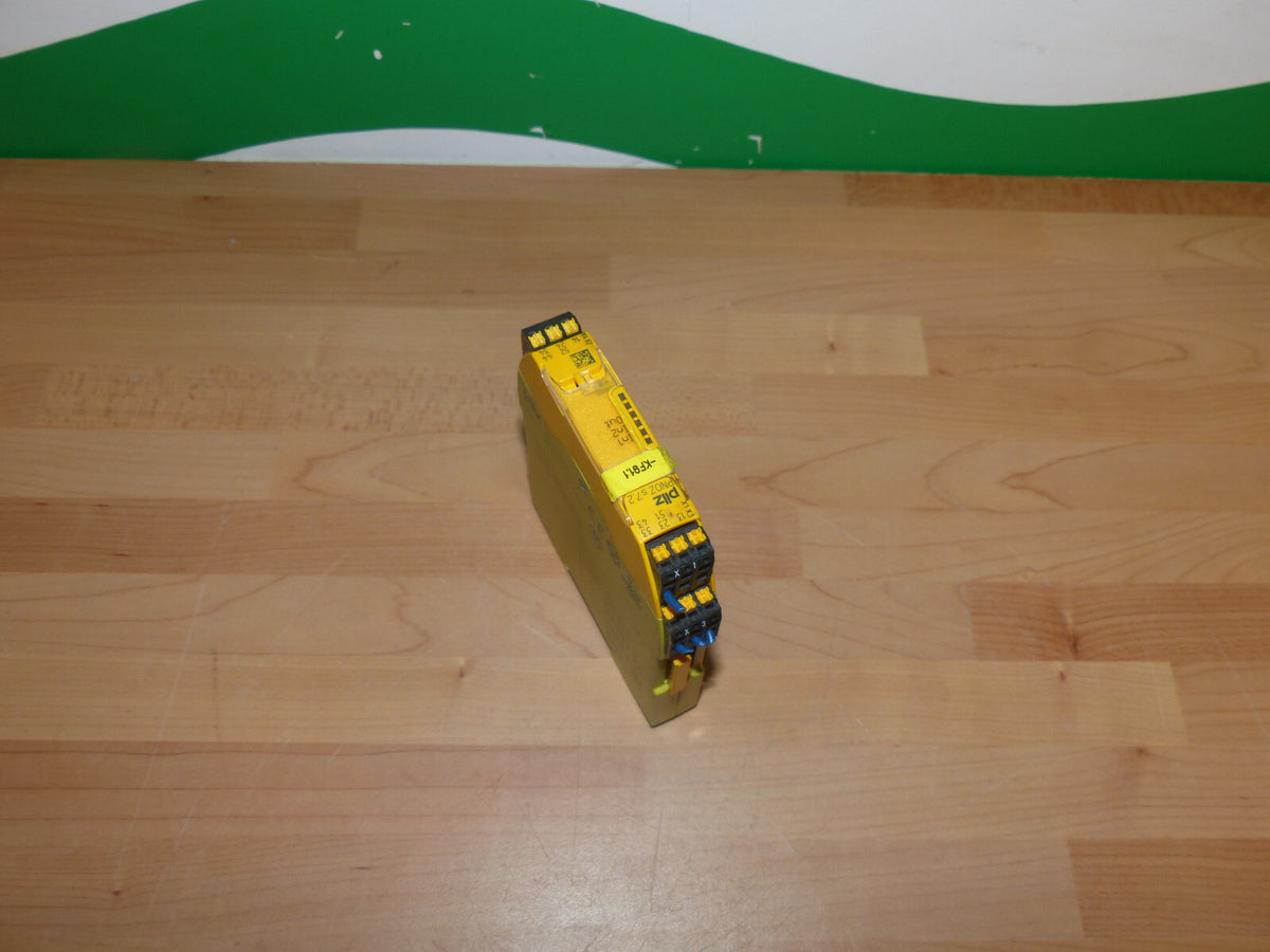 Pilz PNOZ s7.2 C 24VDC 4 n/o 1 n/c Expand Sicherheitsrelais 751177