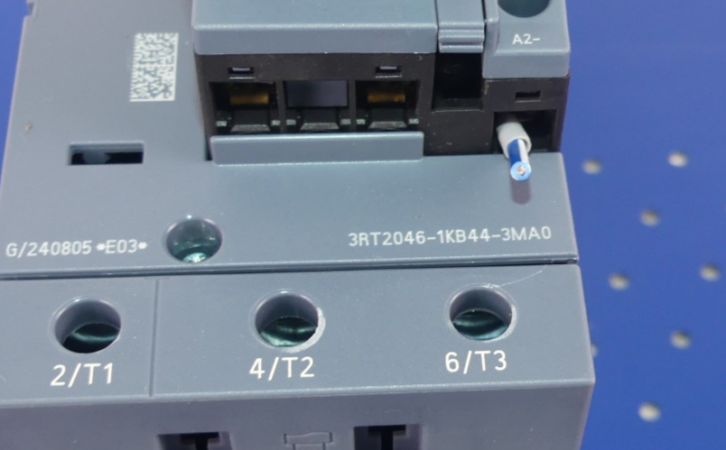 SIEMENS 3RT2046-1KB44-3MA0