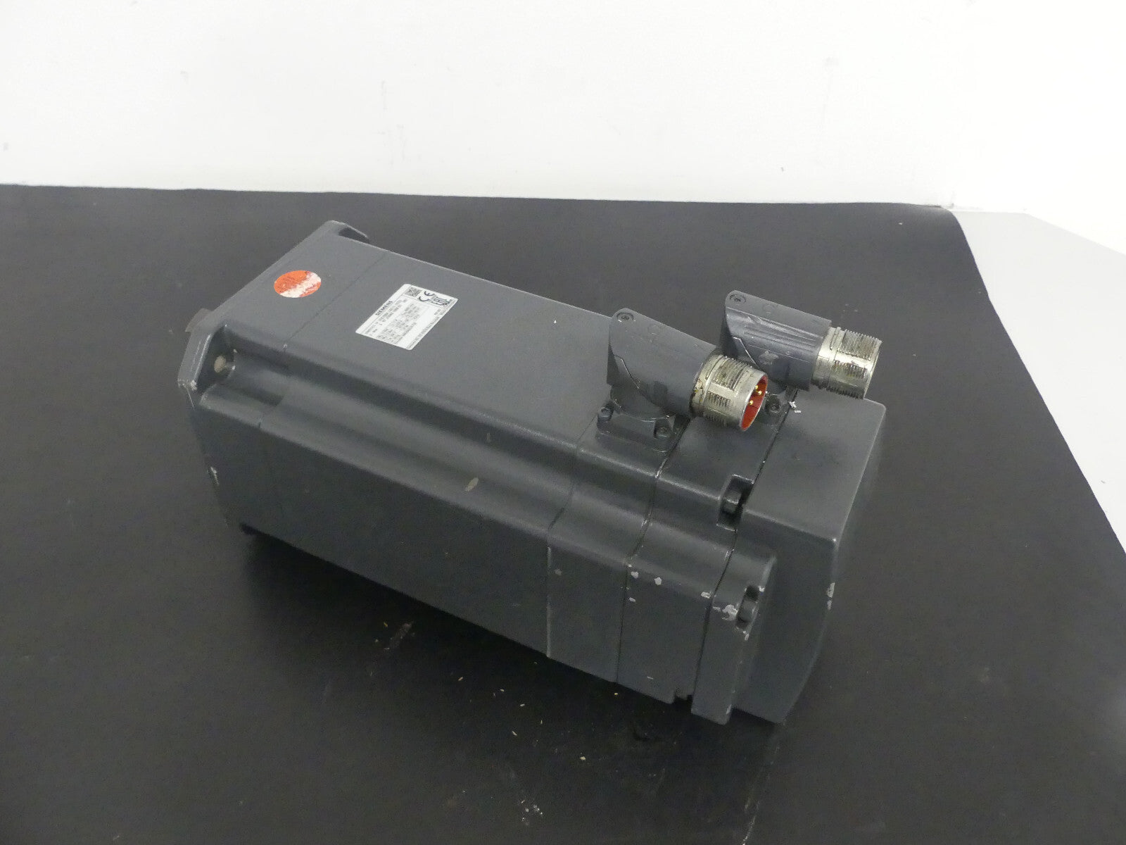 SIEMENS SIMOTICS S SYNCHRONSERVOMOTOR  1FK7064-7AF71-1EG3