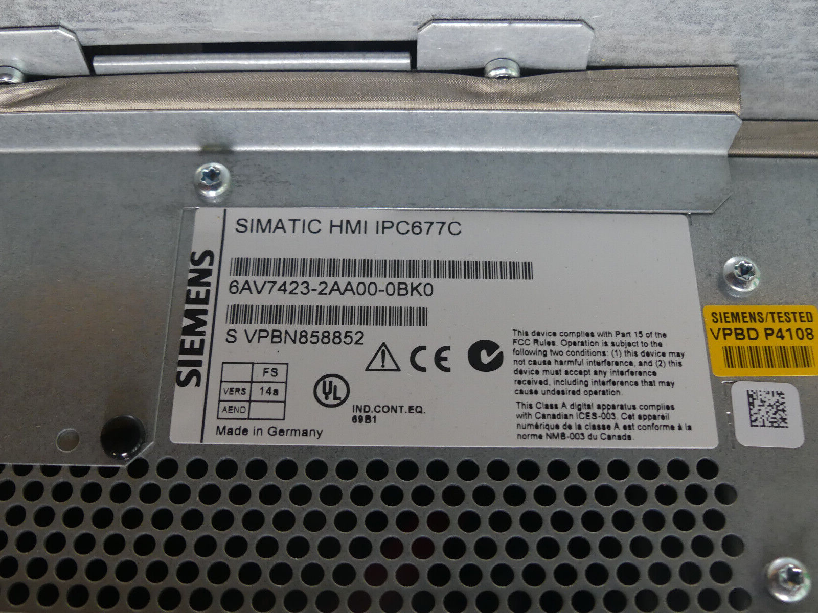 Siemens Simatic 6AV7 423-2AA00-0BK0 HMI IP 677C 15 6AV7423-2AA00-0BK0