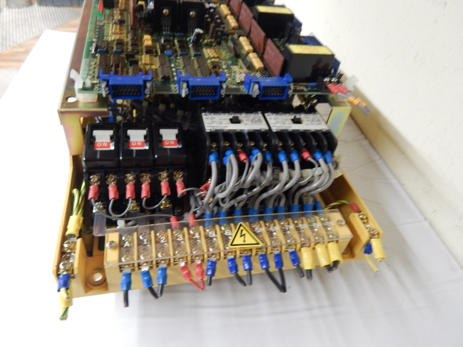 Fanuc A06B-6058-H322 Servo Amplifier Used